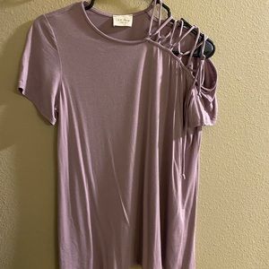 Tied shoulder tee